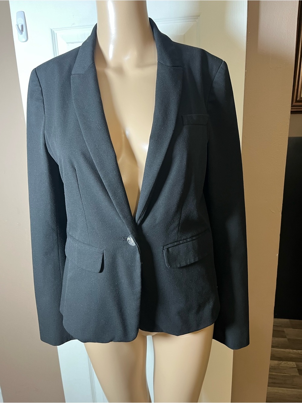 Ann Taylor LOFT Black Classic One-Button Blazer Jacket Size 0 - Picture 4 of 17